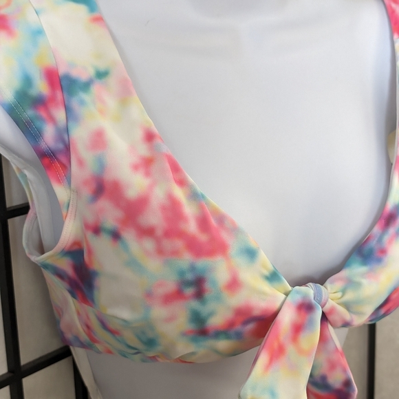 Adore Me Stretch Crop Top. M - Picture 2 of 6